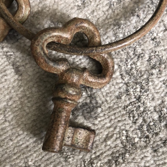 Vintage keys, skeleton keys, magic keys of luck, Victorian,Stem punk.NWOT - Picture 2 of 7